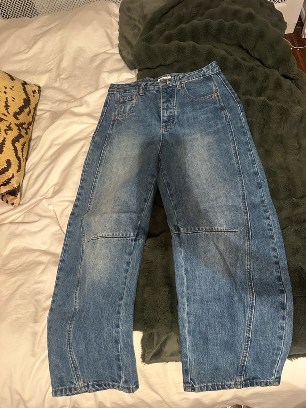 PARKE BARREL LEG JEANS